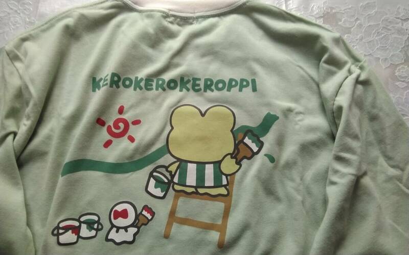 ☆レディース☆KEROKEROKEROPPI ☆けろけろけろっぴ&てるてる坊主とペンキでお絵かきタイム♪黄緑色半袖Tシャツです(o^―^o)サイズM～L