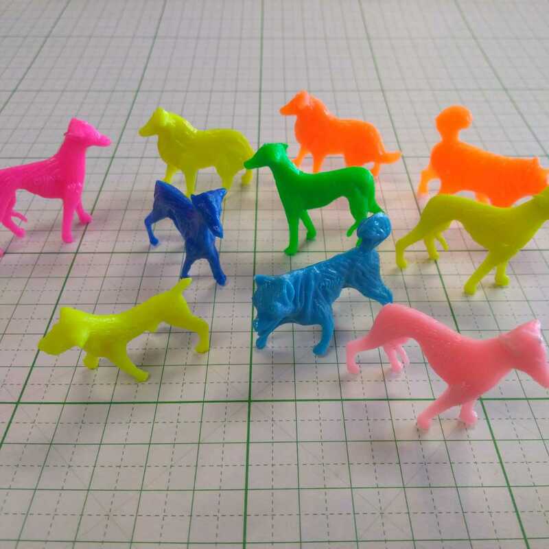 いぬ　アニマル　ミニフィギュア　プラスチック　チープトイ　ミニプラトイ　10個セット カラフル　犬　ドッグ