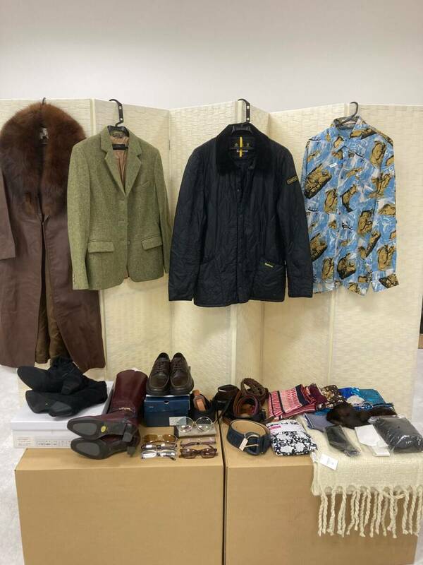 ＃383A 洋服 ファッション雑貨 まとめ アウター スカーフ アイウェア ベルト Barbour アルマーニ ブランド多数 古着 リメイク 仕入