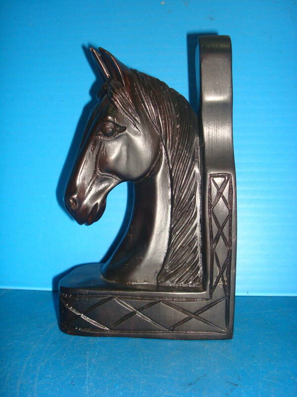 硬木の馬の彫り物　　HOS2