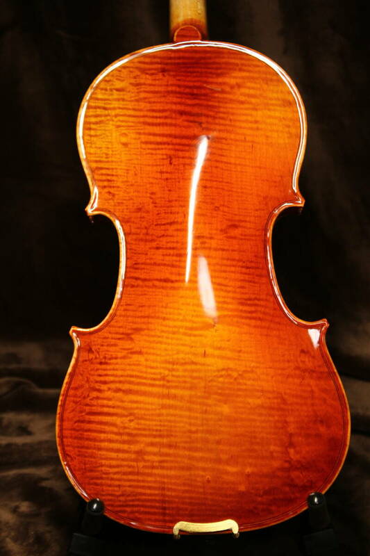 工房製　バイオリン　アンティークフィニッシュ　虎杢　パール杢　裏板一枚　セット