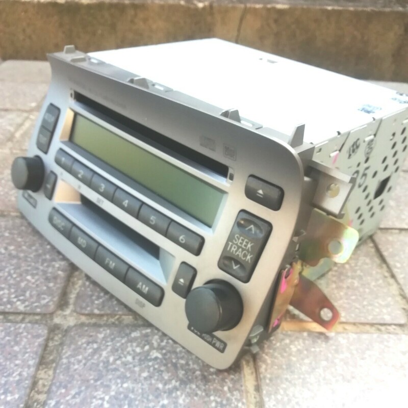 ダイハツ ムーヴ カスタム L150S CD MD FM AM デッキ 86180-B2150 動作確認済み
