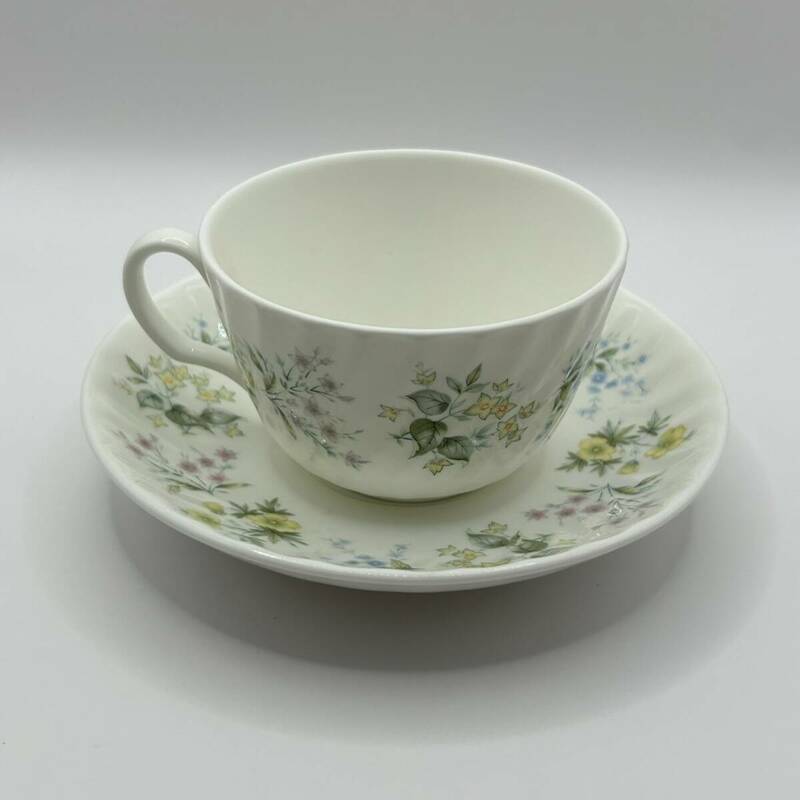 A) MINTON / ミントン カップ&ソーサー 1客 洋食器 花柄 ブランド食器 白 緑 カップ コーヒーカップ 皿 ソーサー 花柄 D2002