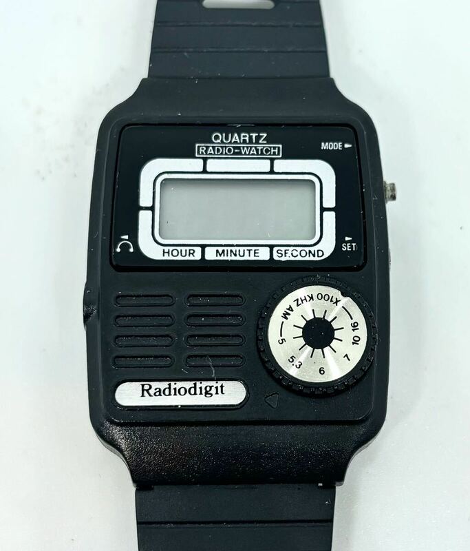 希少 AMラジオ付きデジタル腕時計 Radiodigit 不動品 ビンテージ