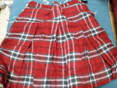 BeBe 140cmミニチェック赤スカート
