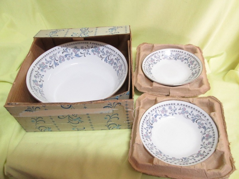 ノリタケ　レトロ　　ブルーワルツ　日本陶器　Blue　Waltz　サラダボールとフルーツ皿セット