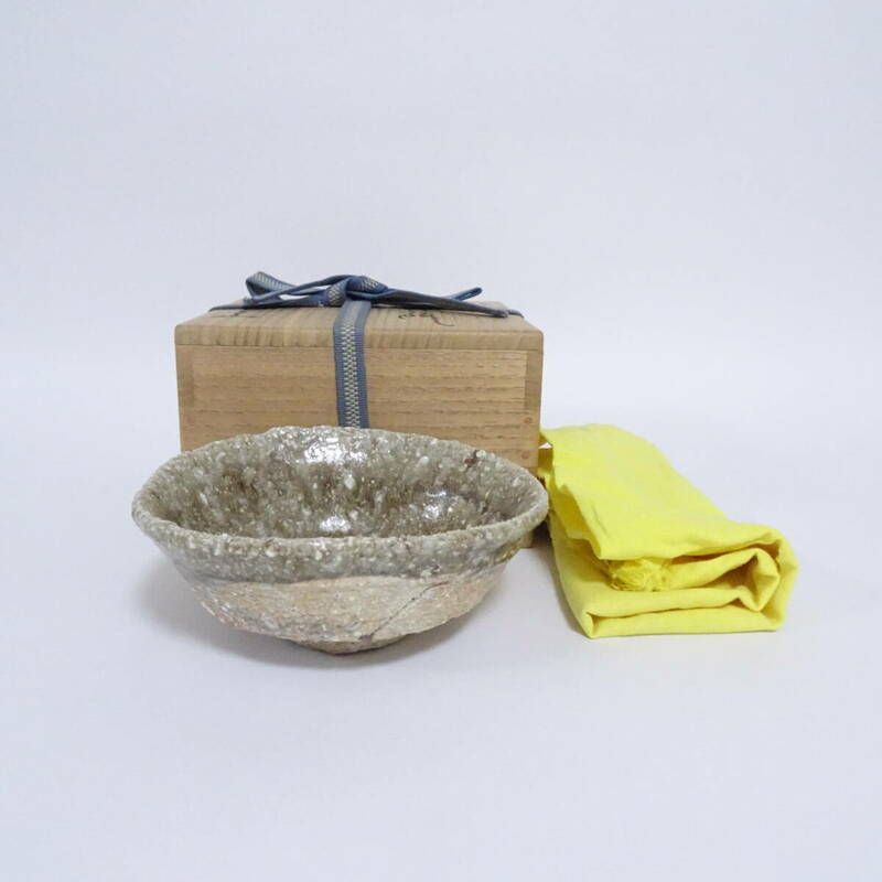 抹茶茶碗 灰釉 沓形 河本五郎 共箱 共布付き 茶碗 茶道具 時代物