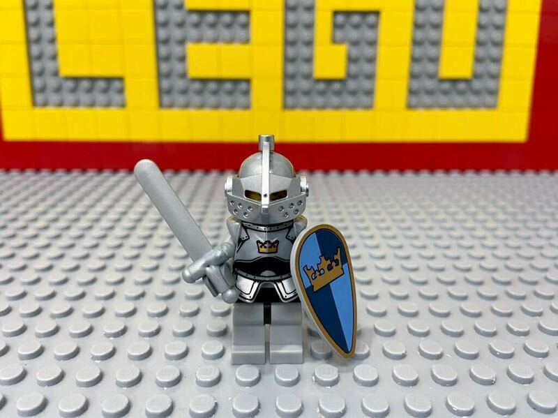 ☆キャッスル☆ レゴ　ミニフィグ　兵士　騎士　ライオンナイト　クラウンナイト　( LEGO 人形 鎧兜 甲冑 お城シリーズ C41521