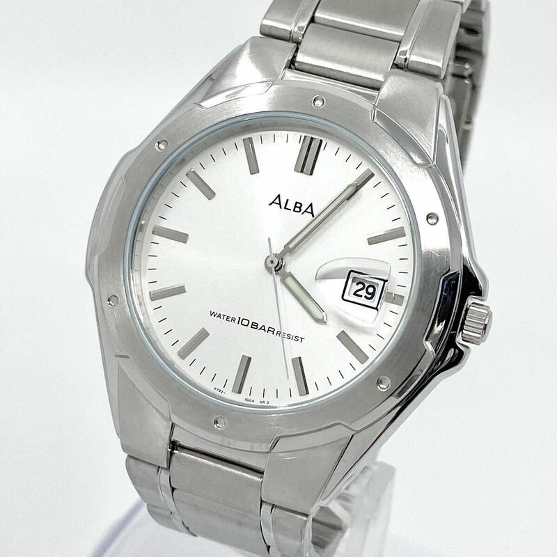 極美品 SEIKO ALBA 腕時計 デイト クッション バーインデックス 3針 クォーツ quartz シルバー シルバー 銀 セイコー アルバ Y837