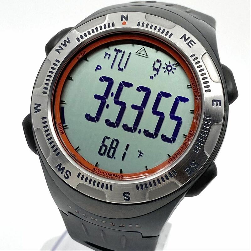 TECHTRAIL 腕時計 デジタル 高度計 気圧計 温度計 デジタルコンパス ストップウォッチ アウトドア シルバー ブラック 銀 黒 Y747