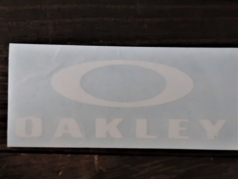 オークリー ロゴ ステッカー ダイカット（文字やロゴだけが残る）UV耐性 伸縮性有