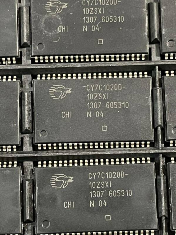 H51。(186個セット) Infineon Technologies CY7C1020D-10ZSXI。新品同様。未使用.