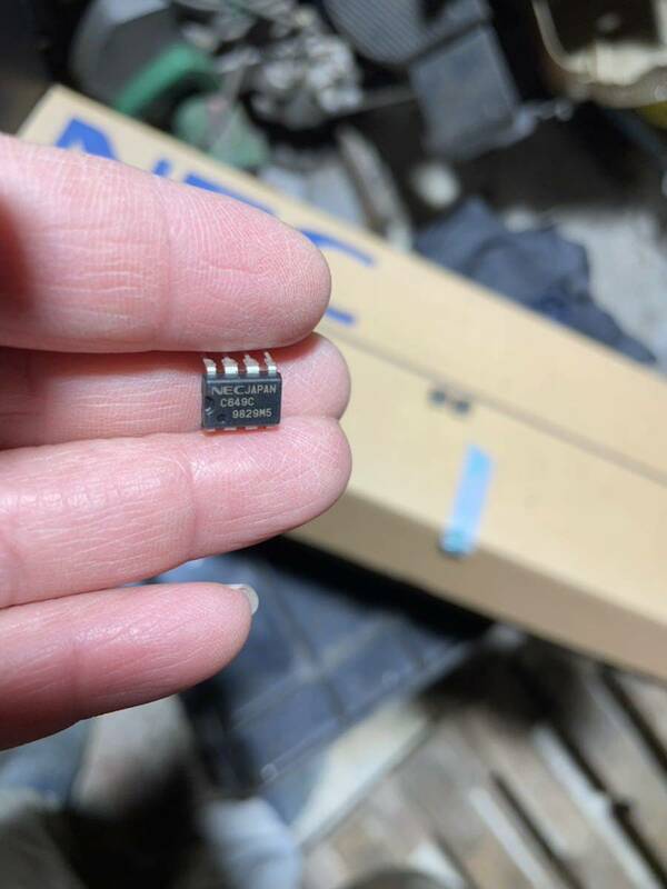 G99。(50個）電子部品NEC C649C。新品同様。未使用.