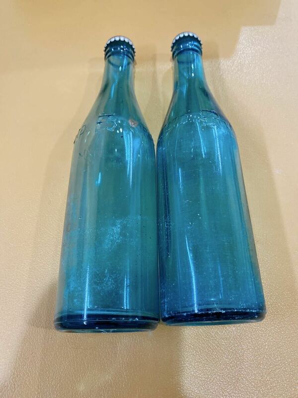 昭和レトロガラス瓶 空瓶　ブルーガラス
