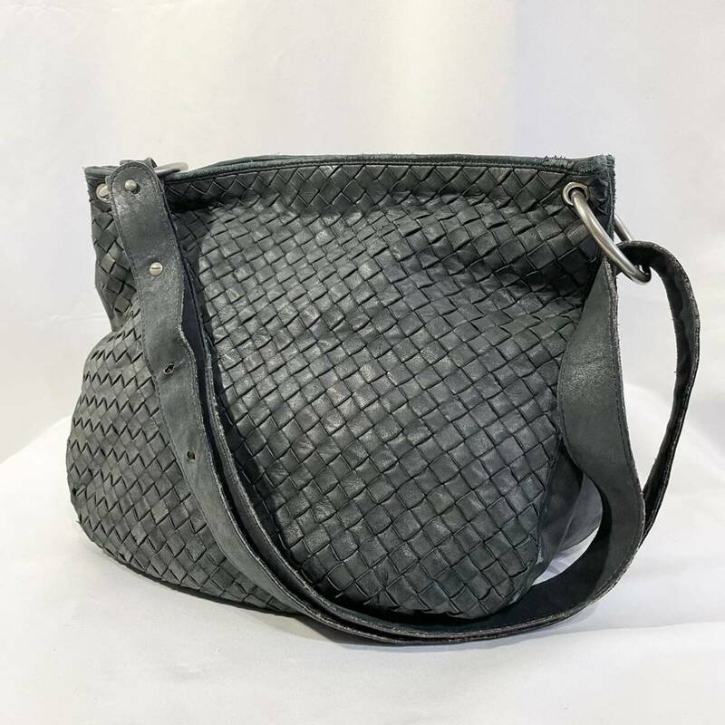 正規品 ボッテガヴェネタ BOTTEGA VENETA ショルダーバッグ ポシェット イントレチャート 黒 グレー 肩掛け 鞄 かばん 革 レザー