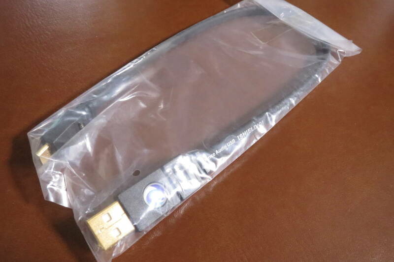 新品未使用 AIM エイム電子 SHIELDIO USB UM1 オーディオ USBケーブル A-Micro B 0.3m 30cm