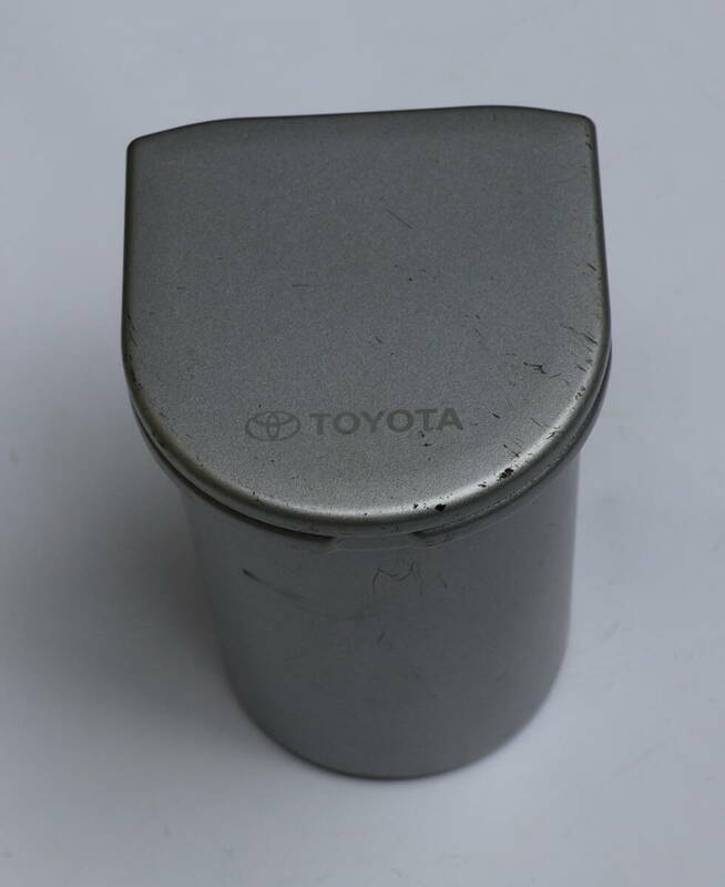 純正　TOYOTA　トヨタ　車用灰皿　中古