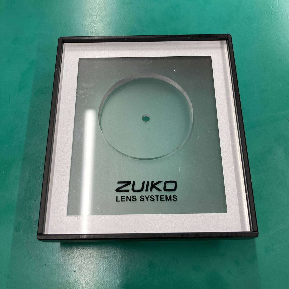 ★ ZUIKO レンズ展示台 中古品 R01976