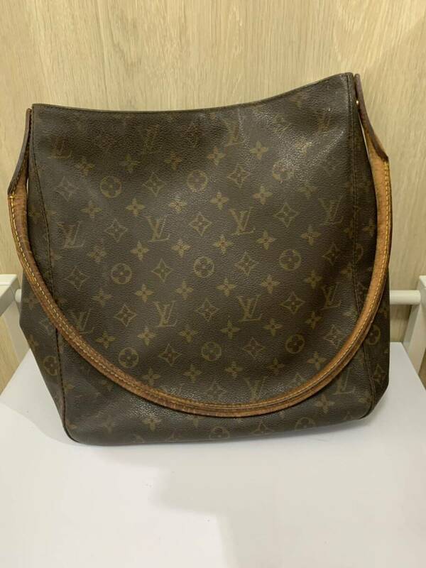 LOUIS VUITTON ルイヴィトン モノグラム ルーピングG