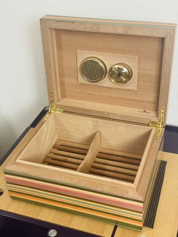 ヒュミドール　LUXFO 葉巻　シガー　シガーボックス　喫煙具　パイプ　木製　小物入れ　現状品　検(ポールスミス