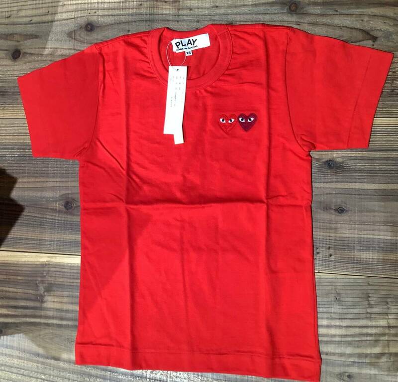 COMME des GARCONS PLAY　赤Tシャツ　レディースXSサイズ　AZ-T225-5