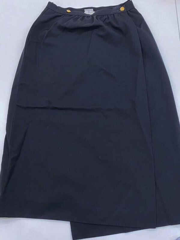 イ) シャネル　CHANEL スカート 黒 ブラック ブランド　洋服　レディース　高級感　シャネルボタン