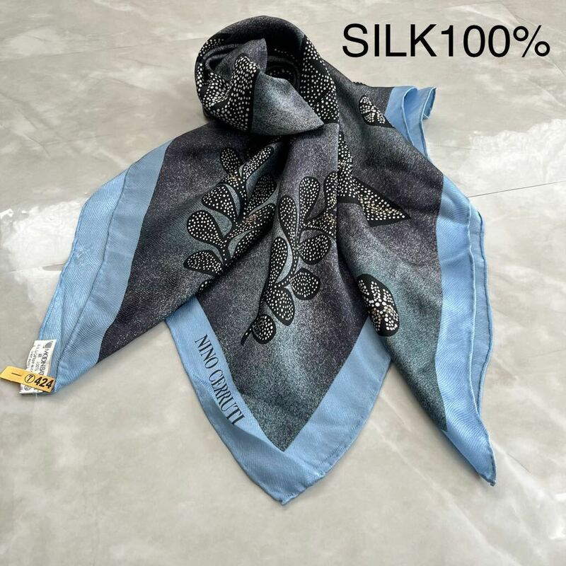 NINO CERRUTI クリーニング済　大判スカーフ シルク シルクスカーフ 絹 100% 総柄