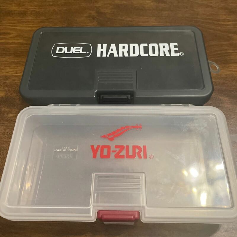 ★294R 非売品 DUEL＆YO-ZURI小物入れ2個セット タックルボックス ケース
