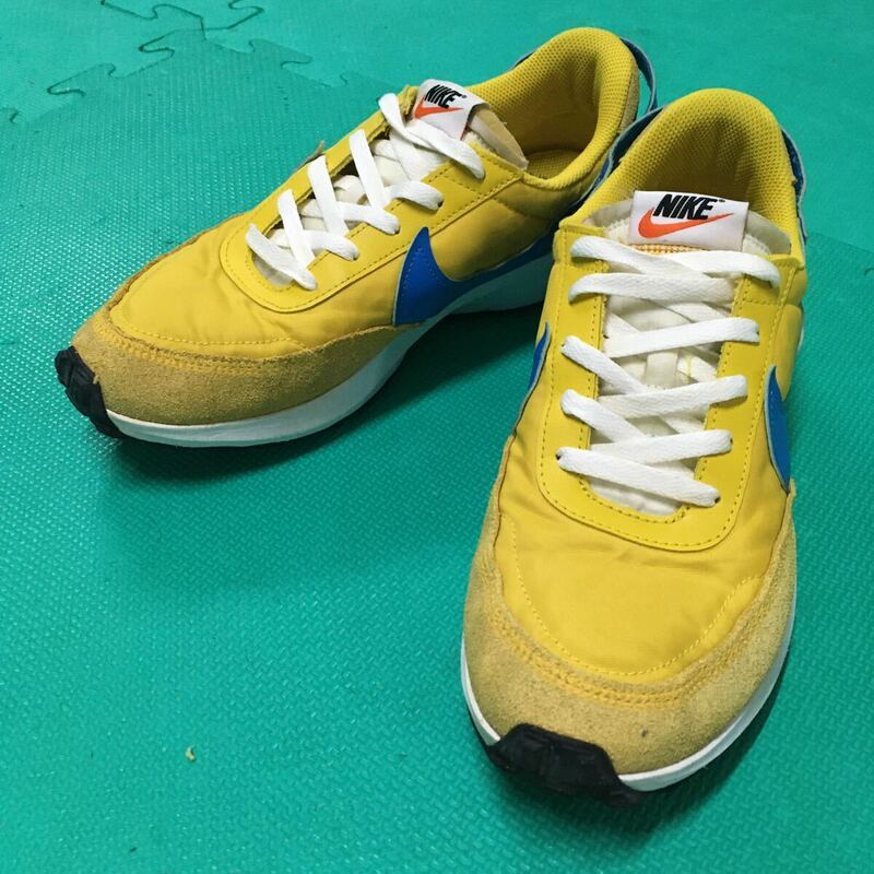 NIKE Waffle Debut US9 Yellow Blue White DH9522 700 used ナイキ ワッフル デビュー 黄 青 スニーカー アメカジ 古着 クリーニング済み