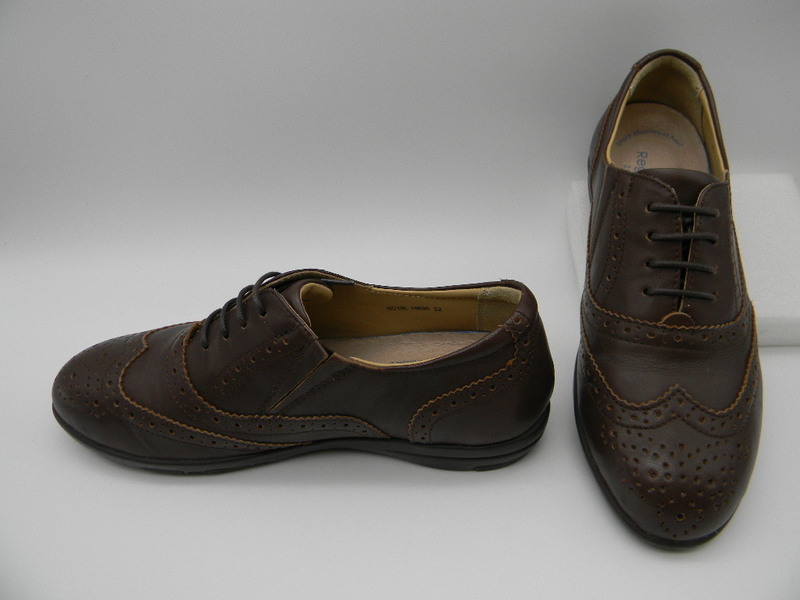 ●★【 Regal Walker 】◆ こげ茶色 革靴（２２ｃｍ）ウォーキングシューズ パンプス リーガル