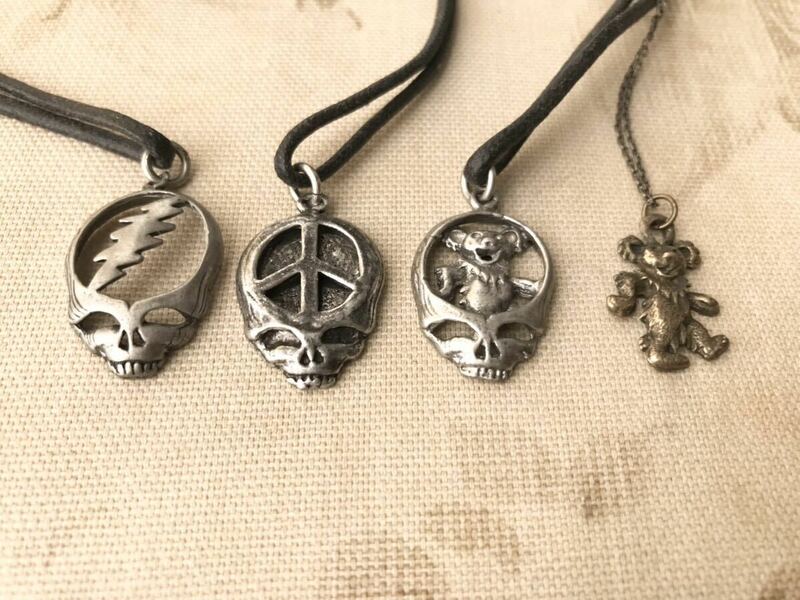 ヴィンテージ GRATEFUL DEAD グレイトフルデッド デッドベア スカル ドクロ SCULL 稲妻 ピースマーク ロックバンド ペンダント ネックレス