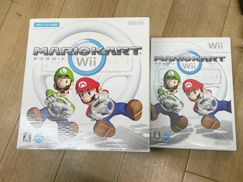 任天堂 /マリオカートWii ゲームソフト/Wiiハンドル セット