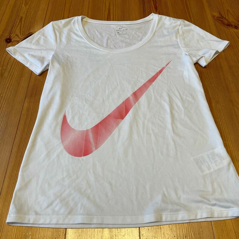 NIKEナイキレディーススポーツTシャツサイズL未使用