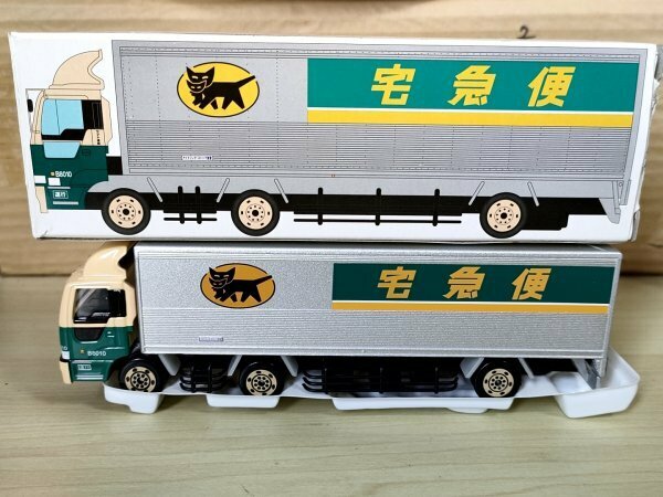 クロネコヤマト ヤマト運輸 ミニカー 大型トラック10t車 B8010号車/トラック/自動車/宅急便/商用車/模型/玩具/オモチャ/非売品/G327017