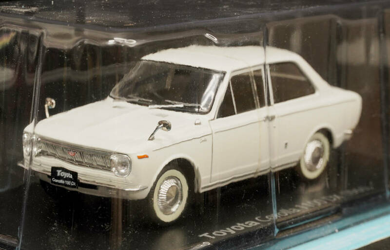 〇39　トヨタ カローラ 1100 DX 1966　　　国産名車コレクション1/24　アシェット　模型のみ