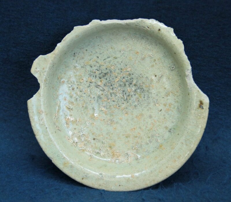 陶片　発掘品　青磁　小皿