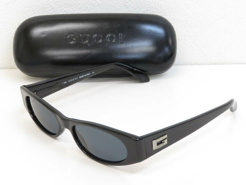 16510　上604-309　(2)　GUCCI　サングラス　ブラック　レンズ度なし　セルフレーム　オーバル　メガネ　眼鏡　ブランド　グッチ　美品　60