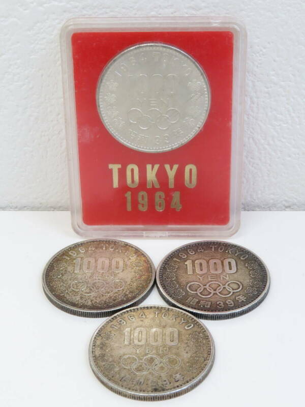 16525　小604-366　1964 東京オリンピック　1000円　銀貨　4枚　まとめ　セット　記念　硬貨　貨幣　オリンピック　東京　昭和39年　60
