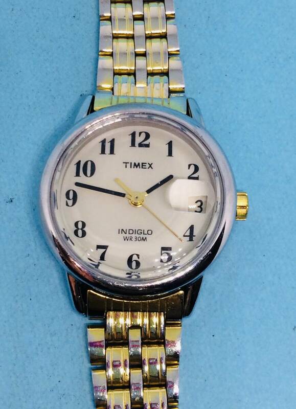(F01)USA(*'▽')タイメックス・TIMEX・ディト（電池交換済み）シルバー・レディス腕時計USED（送料全国一律185円）素敵な時計です。