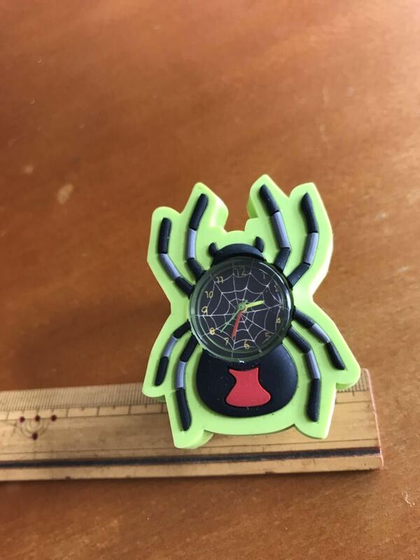 腕時計 クモ スパイダー　ベルトフリーサイズ　　電気交換済み　動作品