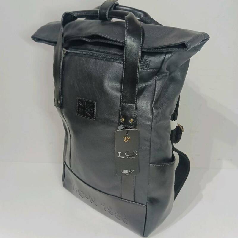【未使用】TCN LIBERO リベロ イタリア リュックバッグ 手持ち ブラック 黒 TCN ティーシーエヌ レザーバッグ 革鞄 2way
