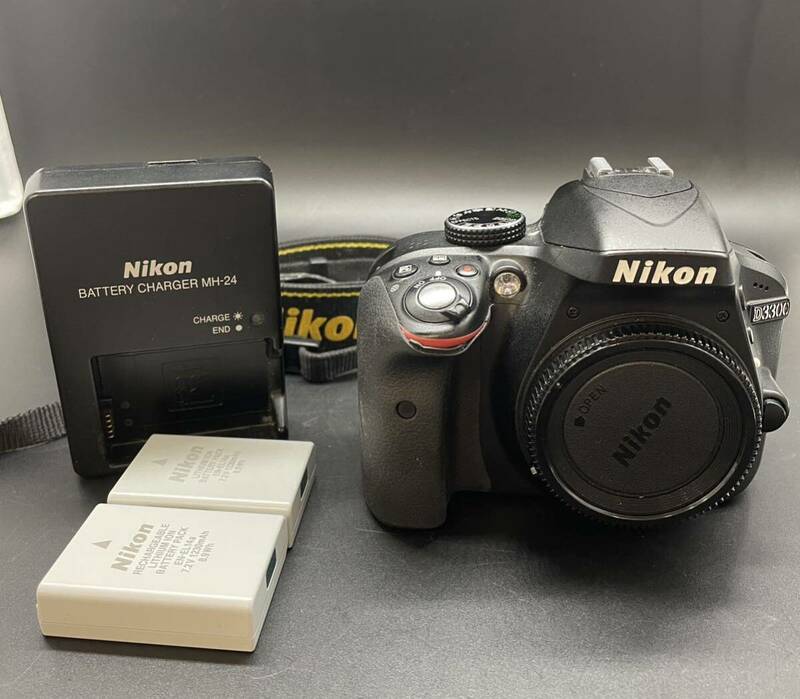 Nikon ニコン　D3300 デジタル一眼レフカメラ ボディ 充電池　バッテリー　通電確認済み　動作未確認 17642