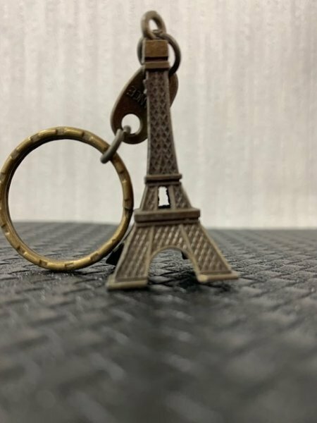 エッフェル塔 フランス パリ PARIS FRANCE ゴールド キーホルダー キーリング ストラップ コレクション アンティーク風 未使用 新品 B
