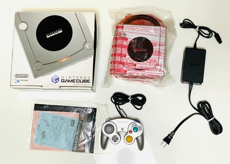 Nintendo Gamecube GC DOL - 001 JPN - silver / ニンテンドーゲームキューブ GC DOL-001 JPN - シルバー /
