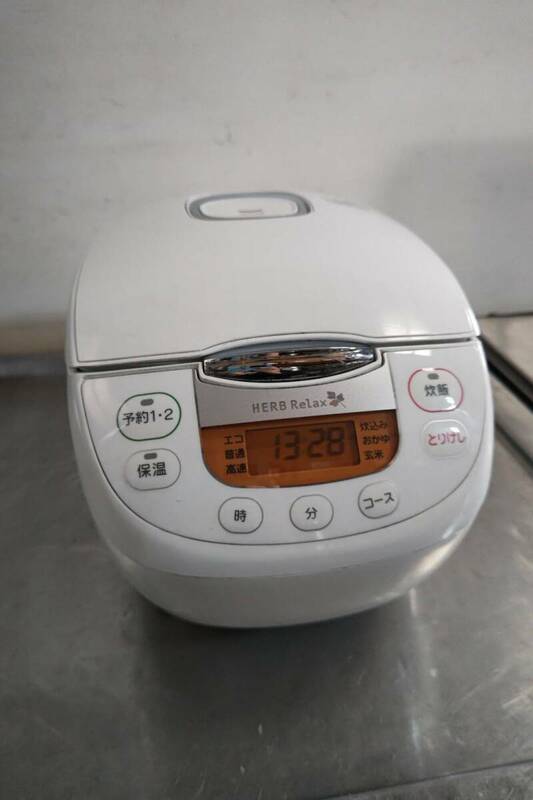 ヤマダ電機　マイコンジャー炊飯器 YEC-M10D1 5.5合炊