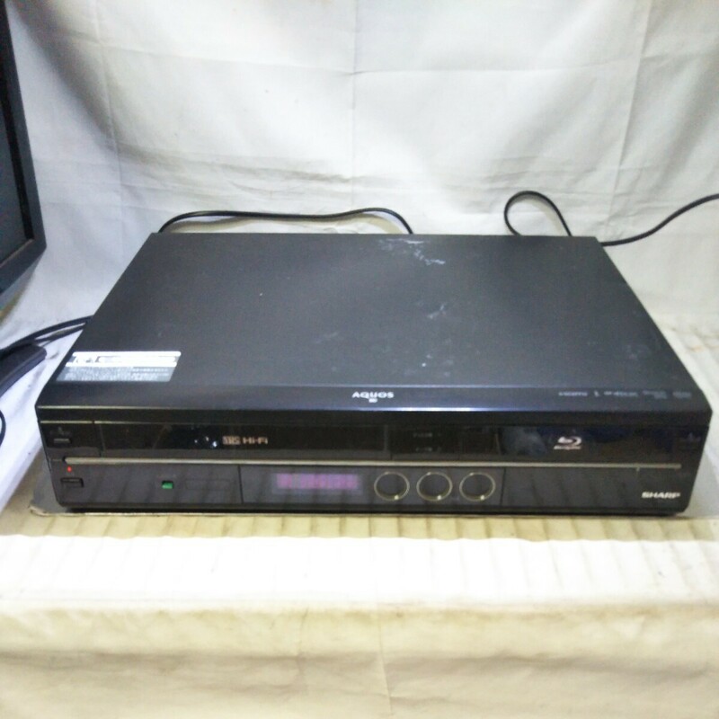 送料無料(BM992)SHARP　シャープ　ブルーレイディスクレコーダー　BD-HDV22