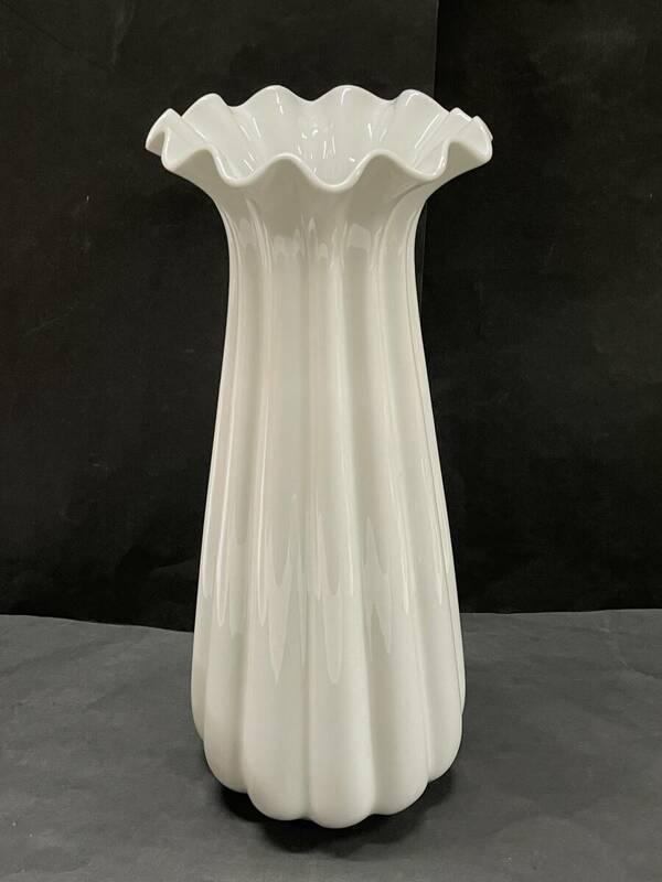 コレクター必見 Demain HANDCRAFT ドマン 陶器製 フラワーベース 花瓶 花器 白 高さ33㎝ インテリア オブジェ 飾り コレクション T722