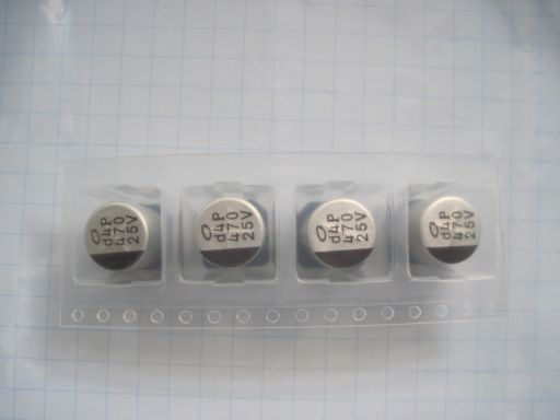 SB02　ニチコン　電解コンデンサ　WTシリーズ　UWT1E471MNL1GS　470μF　25V　未使用品ですが長期保存品　4個セット