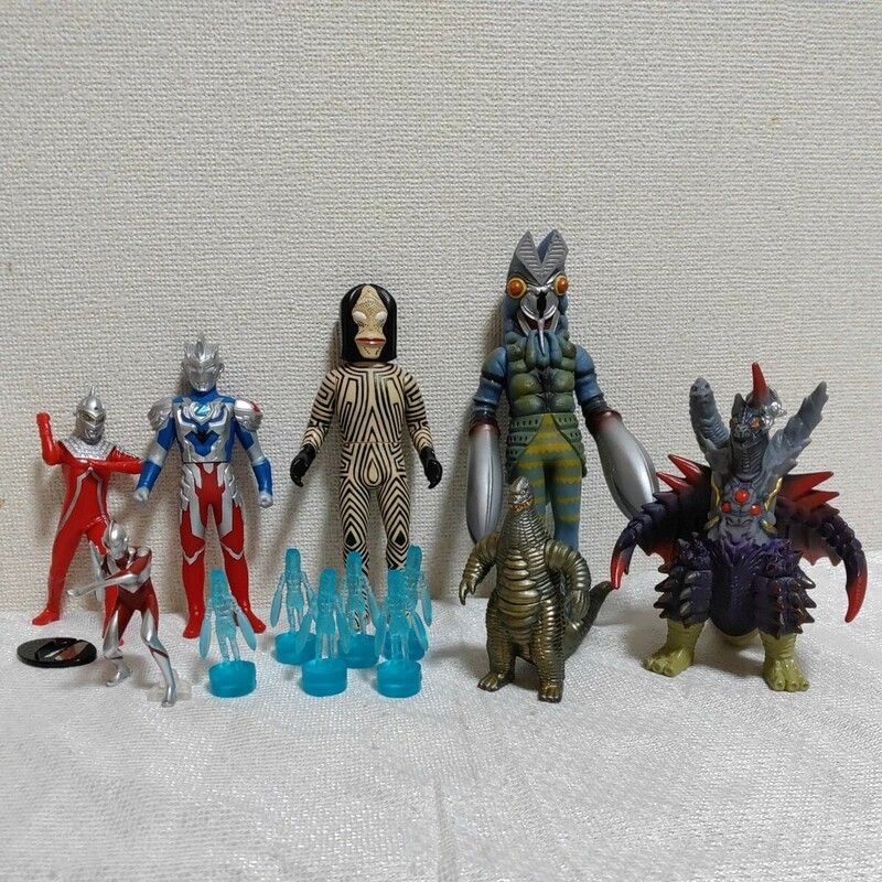 【レア】ウルトラマン　ソフビ　まとめ　初代　ゼット　セブン　ダダ　バルタン星人　デストルドス　レッドキング　0412-C2-SA4