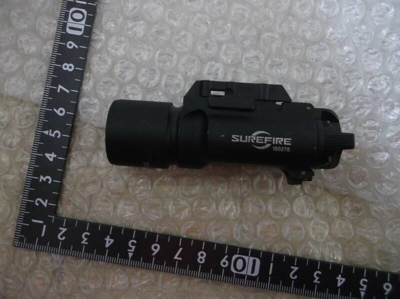 動作確認済み SUREFIRE シュアファイア タイプ X300 ウエポンライト 現状渡し品